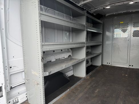 Used 2022 Ford Transit 250 image 8