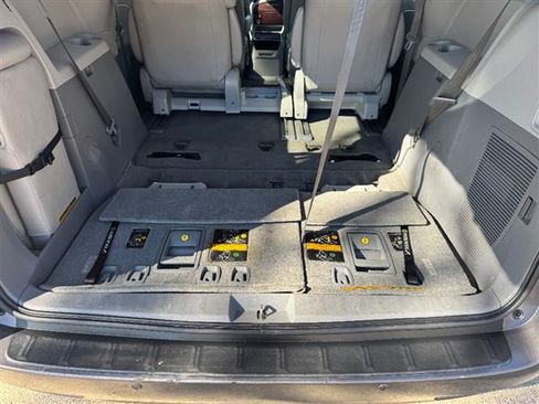 Used 2014 Toyota Sienna XLE image 5