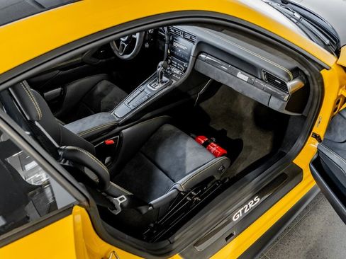 Used 2018 Porsche 911 GT2 RS Coupe RWD image 19