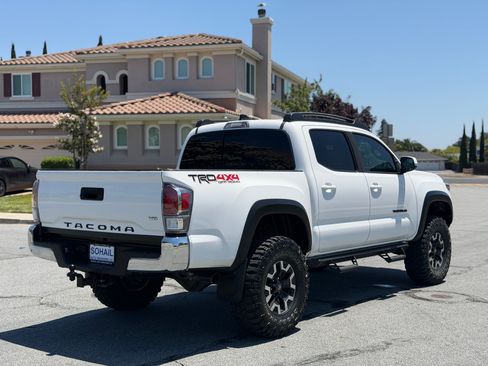 Used 2023 Toyota Tacoma 4x4 TRD Off-Road image 6