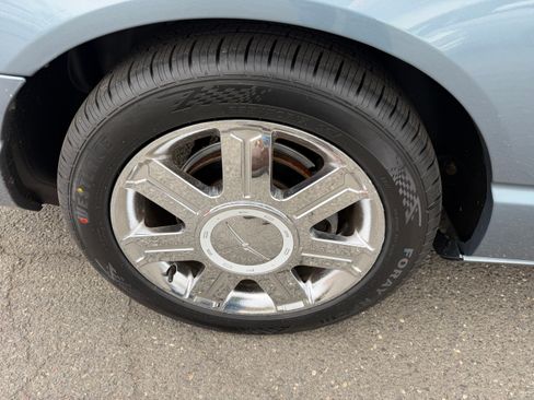 Used 2005 Ford Thunderbird 50th Anniversary image 29