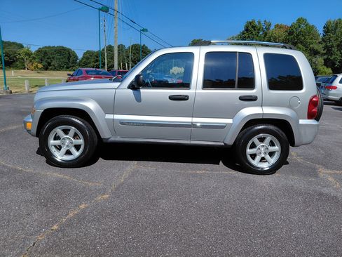 Used 2007 Jeep Liberty Limited image 4