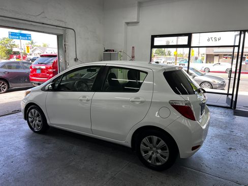 Used 2013 Toyota Yaris LE image 3