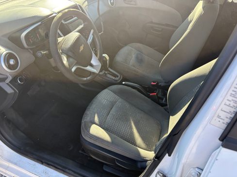 Used 2018 Chevrolet Sonic LS image 5