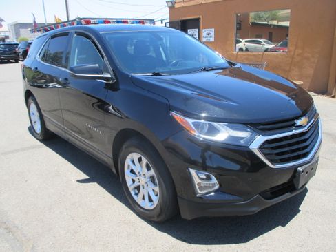 Used 2019 Chevrolet Equinox LT Sport Utility 4D FWD image 16