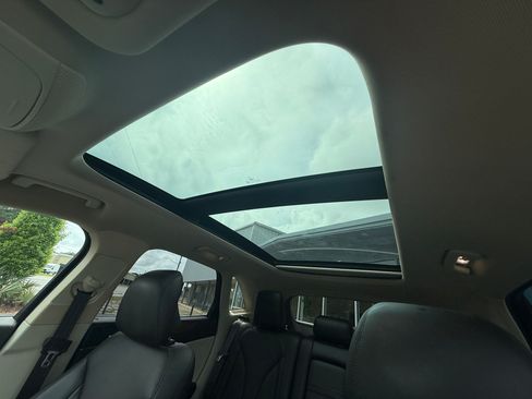 Used 2015 Lincoln MKC FWD image 23