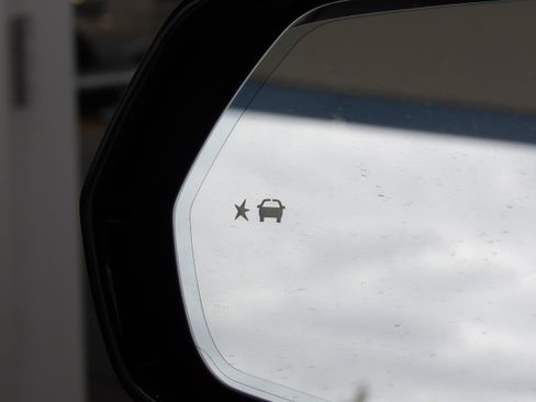 Used 2024 Chevrolet Blazer LT image 30