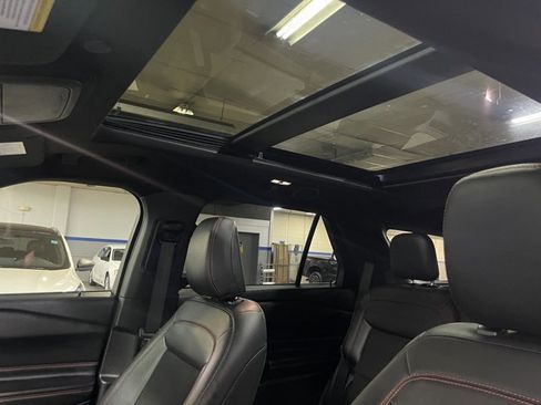 Certified 2022 Ford Explorer ST-Line image 16