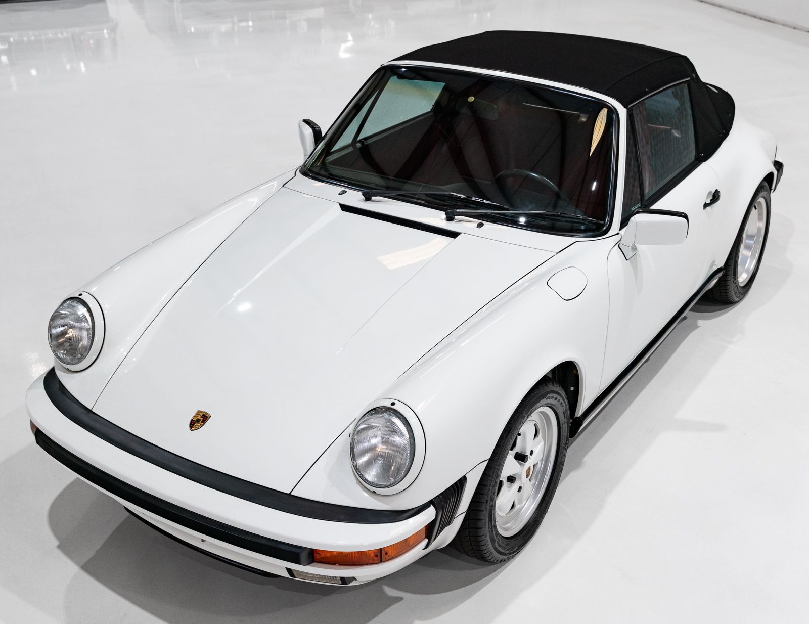 Used 1989 Porsche 911 Carrera Cabriolet RWD image 24