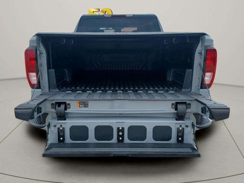 Used 2024 GMC Sierra 1500 4x4 Crew Cab Elevation image 16