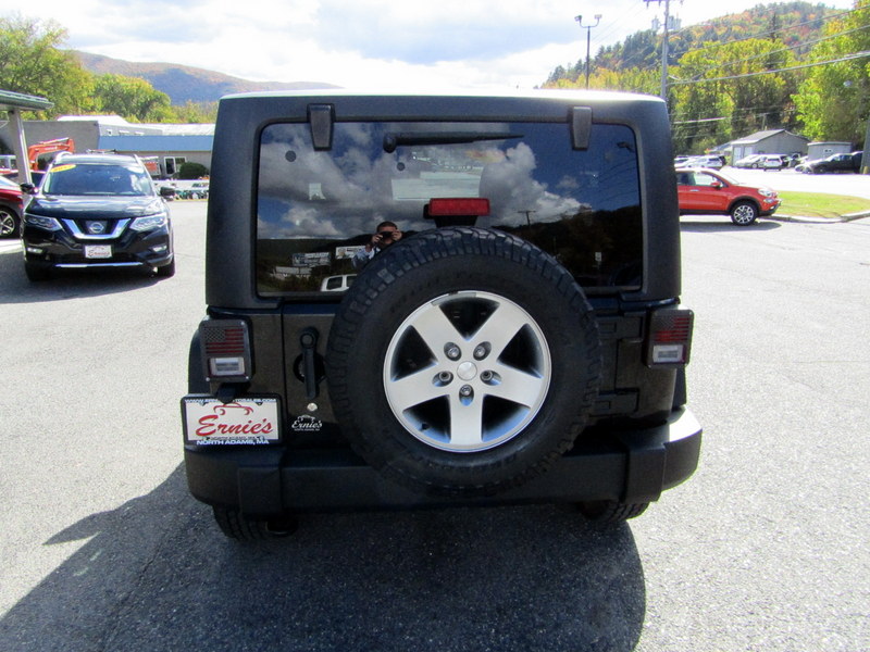 Used 2012 Jeep Wrangler 4WD Rubicon image 7