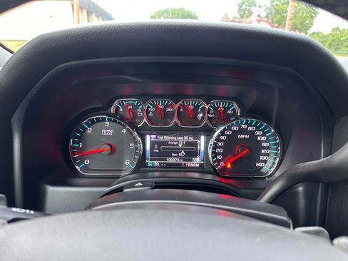 Used 2015 Chevrolet Silverado 1500 4x4 Crew Cab LT image 15