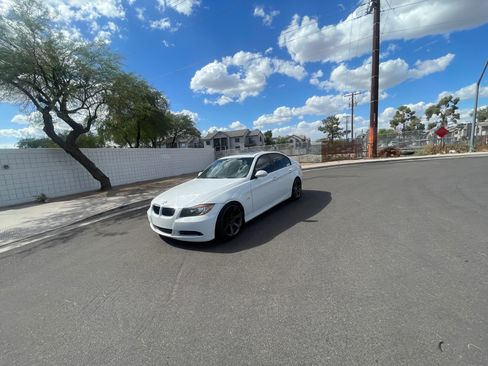 Used 2007 BMW 328i Sedan RWD image 4