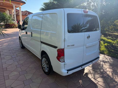 Used 2021 Nissan NV200 SV Van 4D FWD image 5