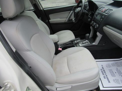 Used 2015 Subaru Forester 2.5i Premium AWD/4WD image 16