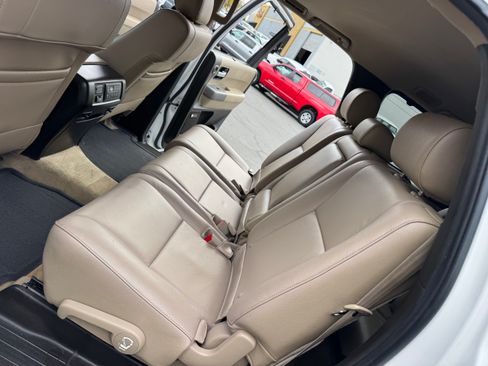 Used 2011 Toyota Sequoia Limited image 21