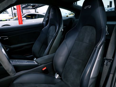 Used 2016 Porsche 911 GT3 image 22