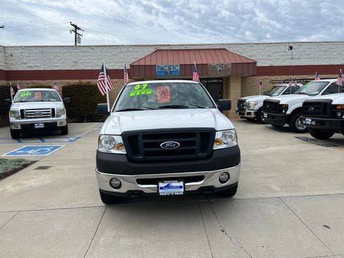 Used 2007 Ford F150 XLT image 2