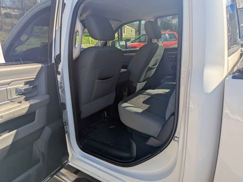Used 2015 RAM 1500 SLT image 9