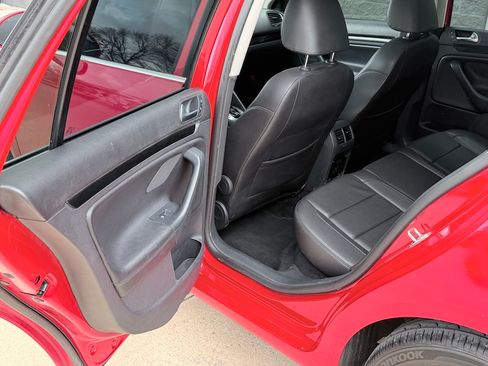 Used 2012 Volkswagen Jetta TDI image 11