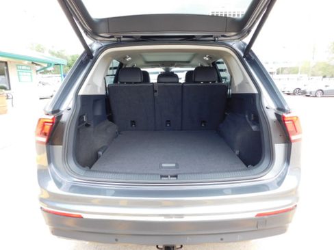 Used 2021 Volkswagen Tiguan SEL image 7