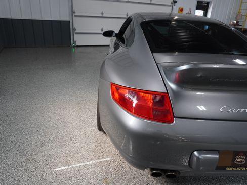 Used 2005 Porsche 911 Carrera S RWD image 16