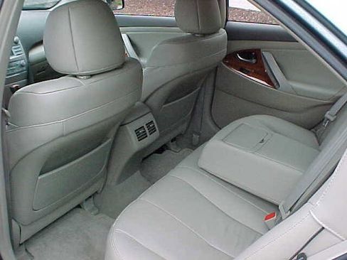 Used 2009 Toyota Camry XLE image 17