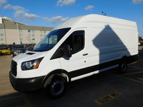 Used 2019 Ford Transit 350 image 4