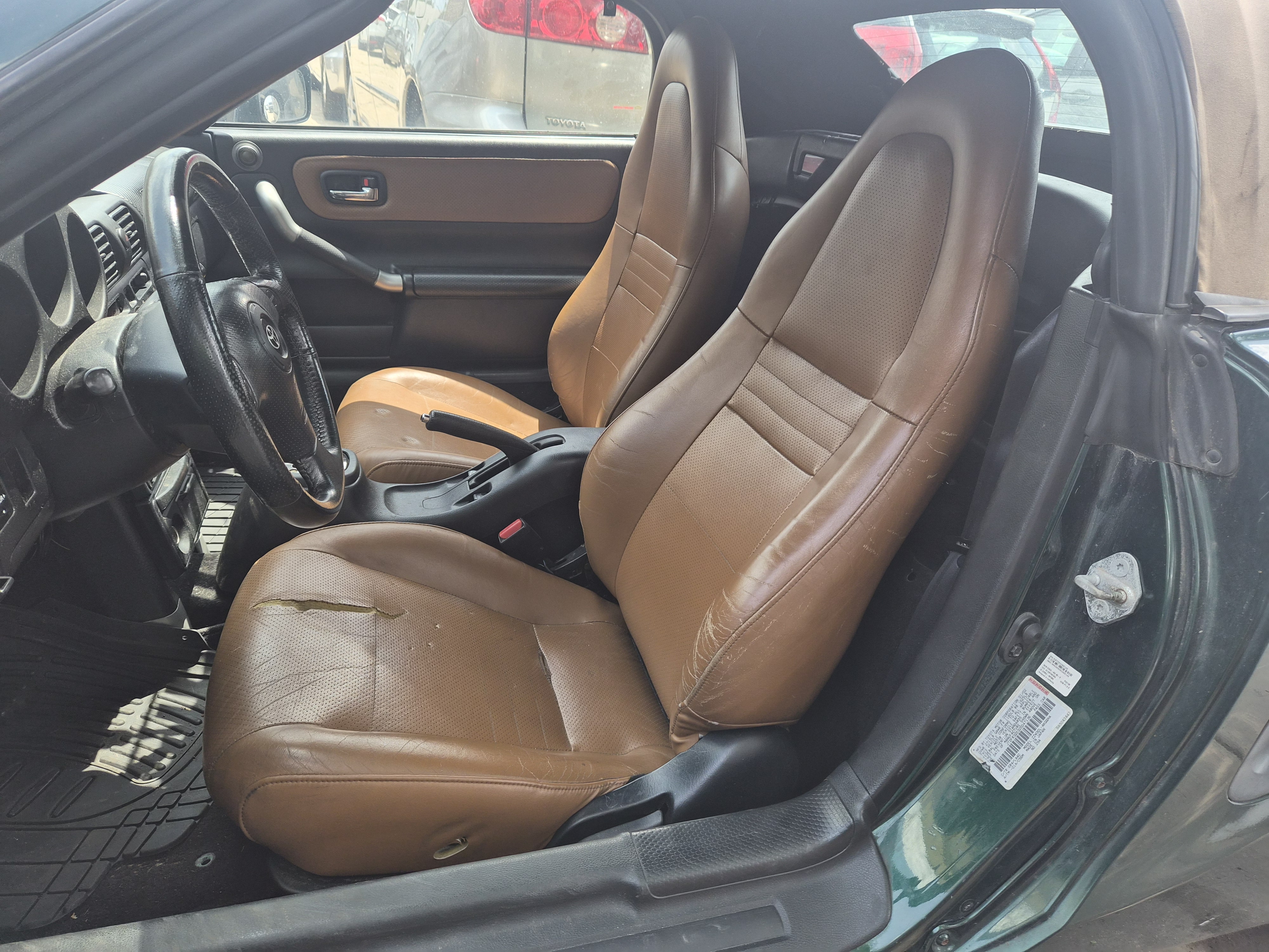 Used 2002 Toyota MR2 Spyder UNAVAIL RWD image 4