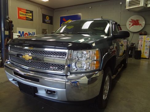 Used 2013 Chevrolet Silverado 1500 4x4 Extended Cab LT image 3