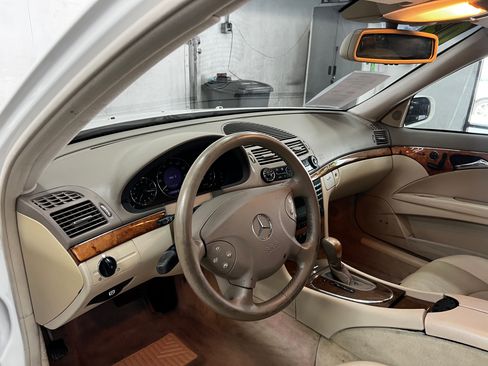 Used 2003 Mercedes-Benz E 320 image 11