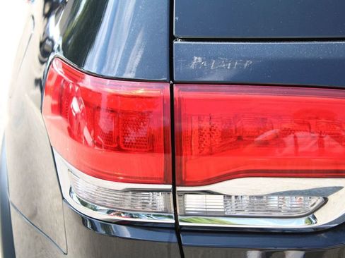 Used 2014 Jeep Grand Cherokee Limited image 20