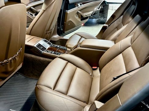 Used 2016 Porsche Panamera Exclusive Series image 21