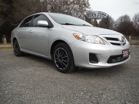 Used 2012 Toyota Corolla LE image 7