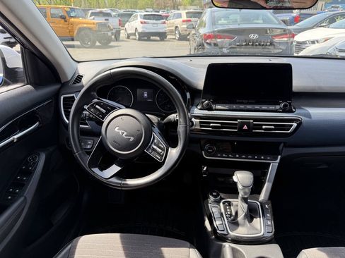 Used 2022 Kia Seltos Nightfall Edition AWD/4WD image 11