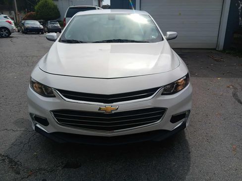 Used 2017 Chevrolet Malibu LT image 5