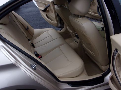 Used 2015 BMW 328i xDrive image 24