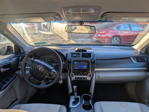 Used 2013 Toyota Camry LE image 9