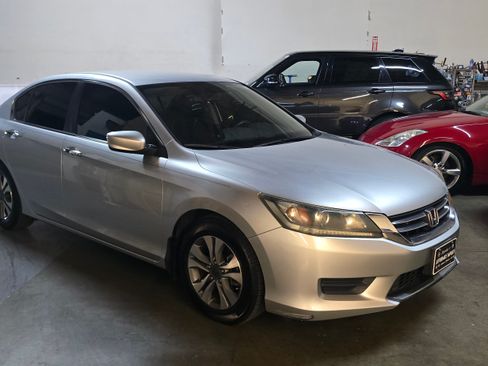 Used 2013 Honda Accord LX Special Edition image 9