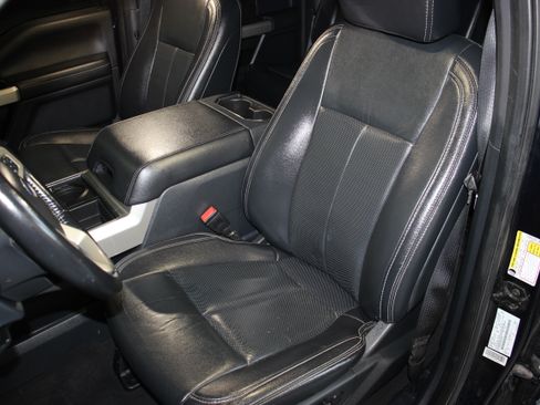 Used 2022 Ford F250 4x4 Crew Cab Lariat Super Duty image 19