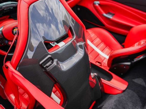 Used 2022 Ferrari F8 Spider Spider image 23