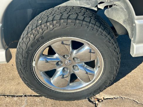 Used 2005 Dodge Ram 1500 Truck SLT image 24