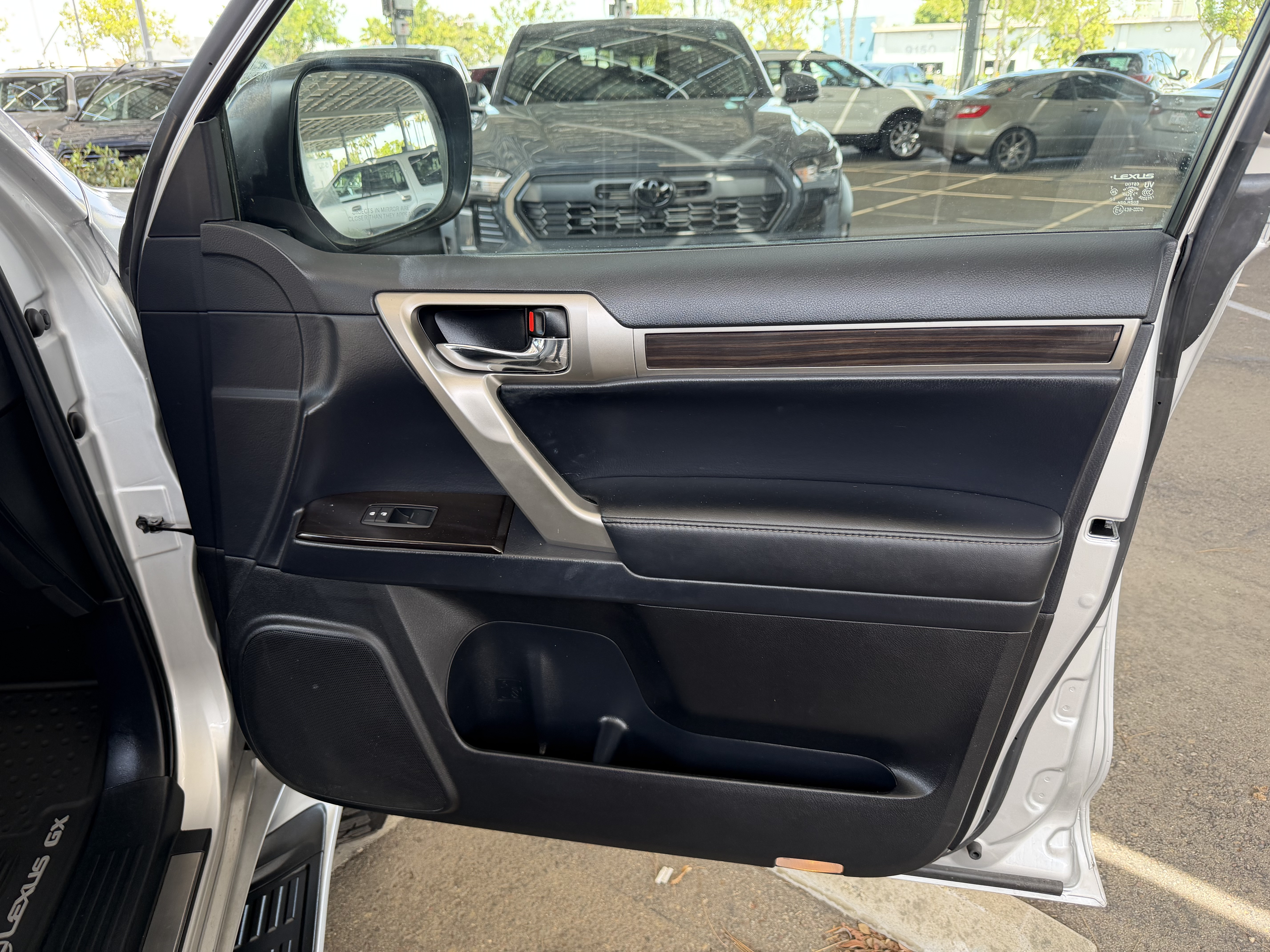 Used 2014 Lexus GX 460 AWD/4WD image 37