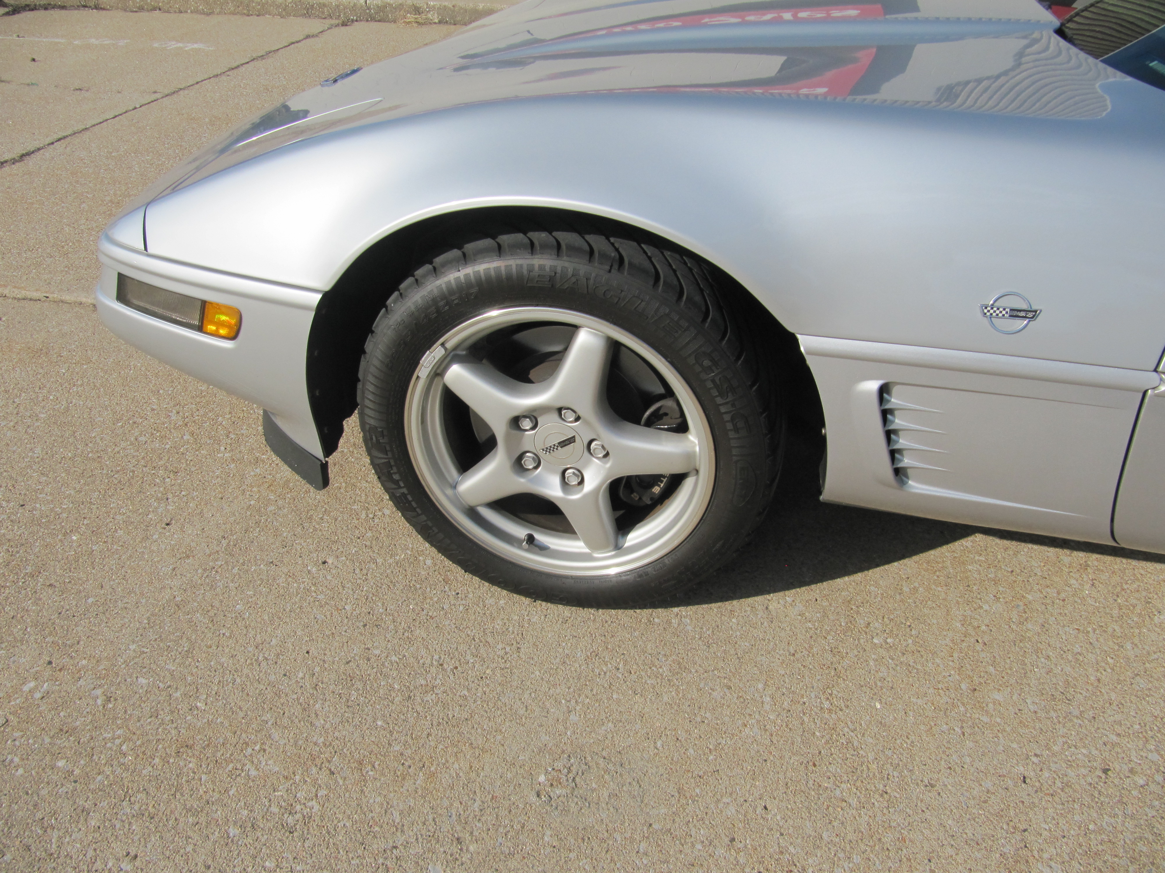Used 1996 Chevrolet Corvette Convertible RWD image 6
