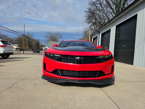 Used 2021 Chevrolet Camaro LT1 image 12