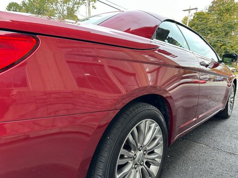 Used 2013 Chrysler 200 Limited image 6