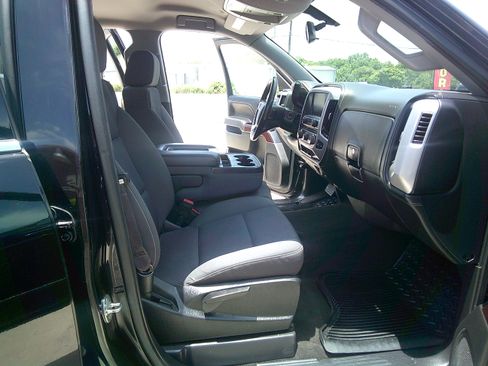 Used 2017 GMC Sierra 1500 SLE AWD/4WD image 9