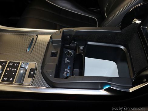 Used 2017 Land Rover Range Rover Sport SVR image 27