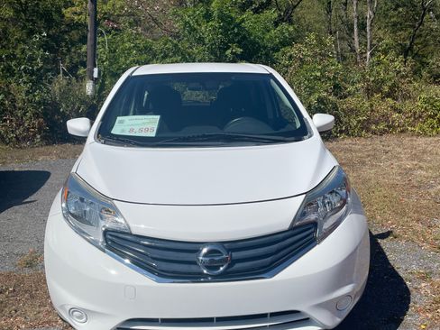 Used 2016 Nissan Versa Note image 2