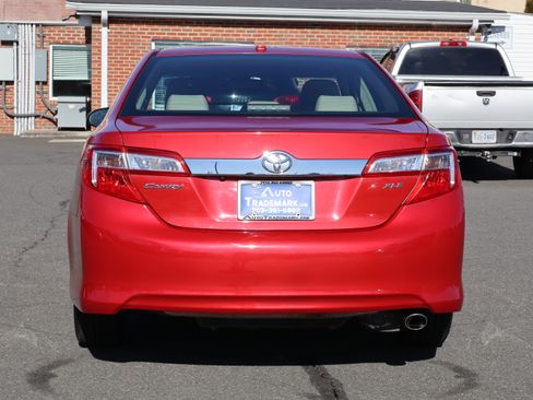 Used 2012 Toyota Camry XLE image 6